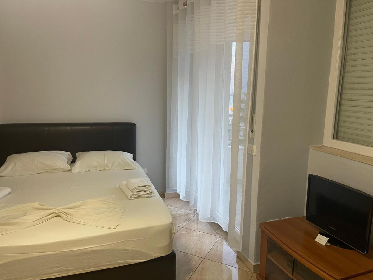 Appartamento Kokomani Durrës Esterno foto
